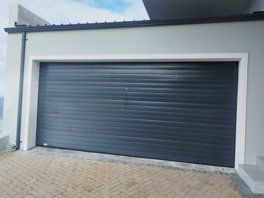 To Let 4 Bedroom Property for Rent in Glencairn Western Cape